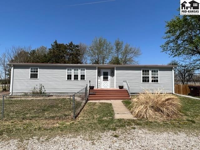 1509 S Maxwell St, McPherson, KS 67460 - photo 1