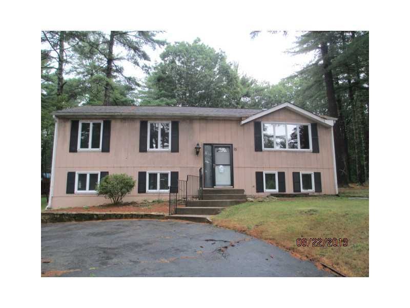 15 Plum Tree Ln, Coventry, RI 02816 - photo 1