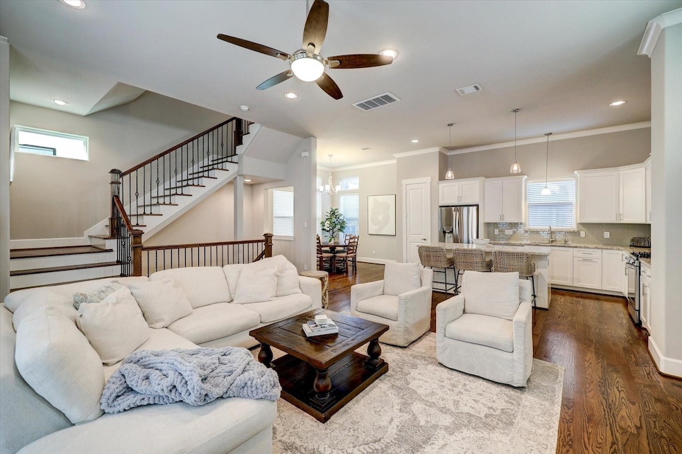 870 Wakefield Dr unit B, Houston, TX 77018 - photo 1