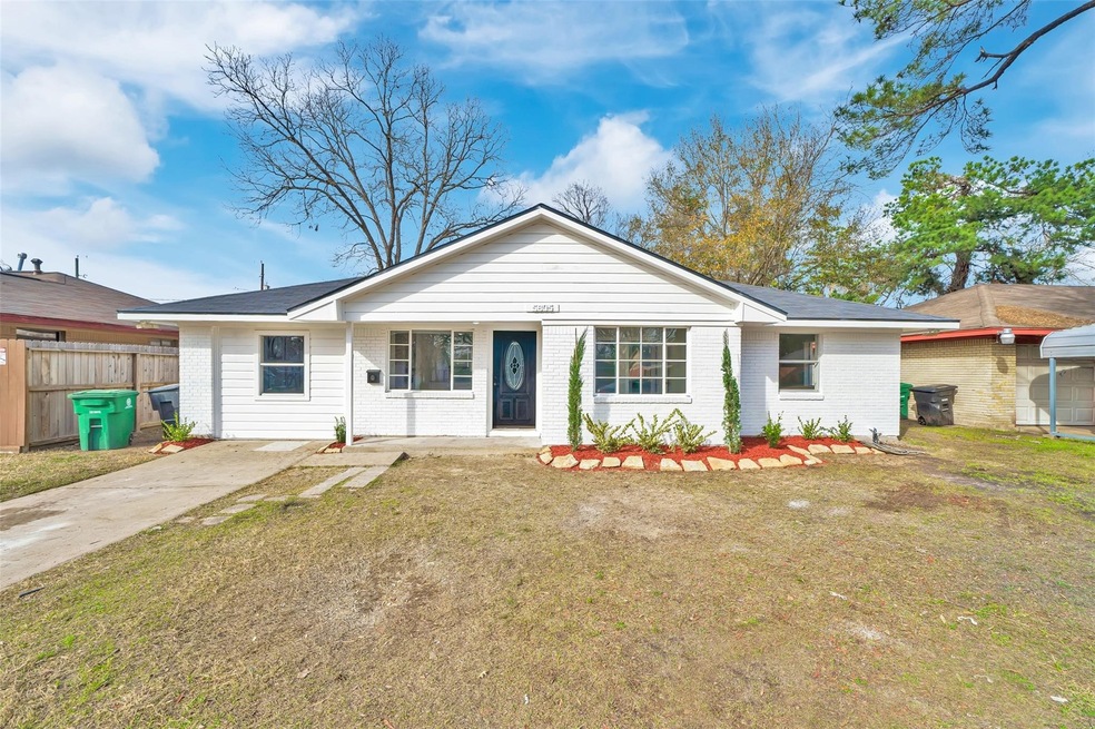 5805 Langley Rd, Houston, TX 77016 - photo 1