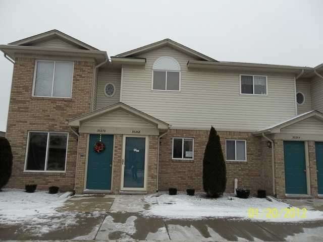30268 Wedgewood Cir unit 53, Roseville, MI 48066 - photo 1
