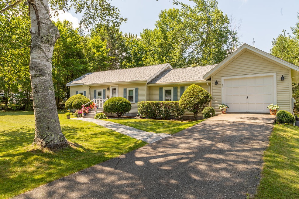 39 Park St, Camden, ME 04843 - photo 1