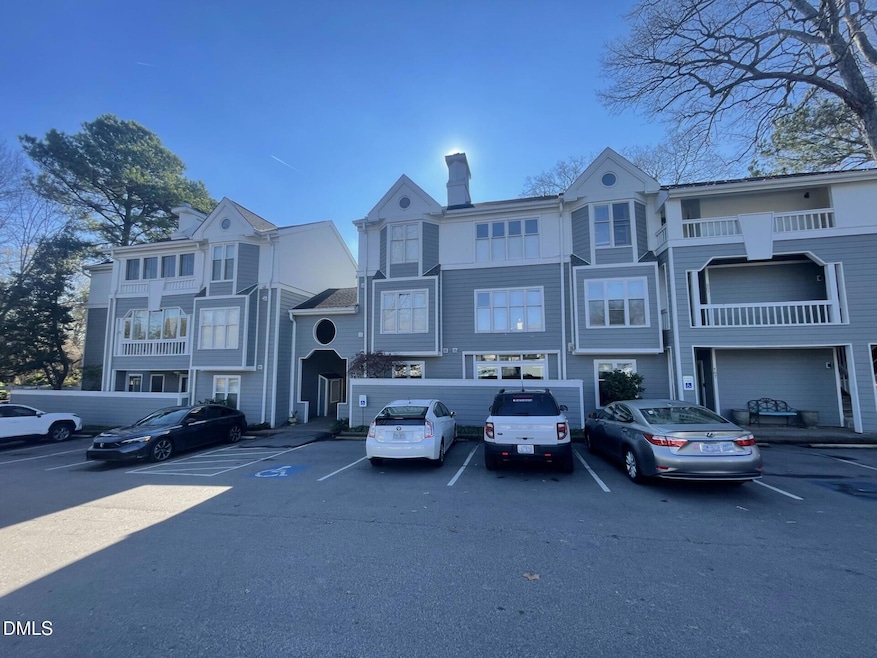 720 Bishops Park Dr unit 301, Raleigh, NC 27605 - photo 1