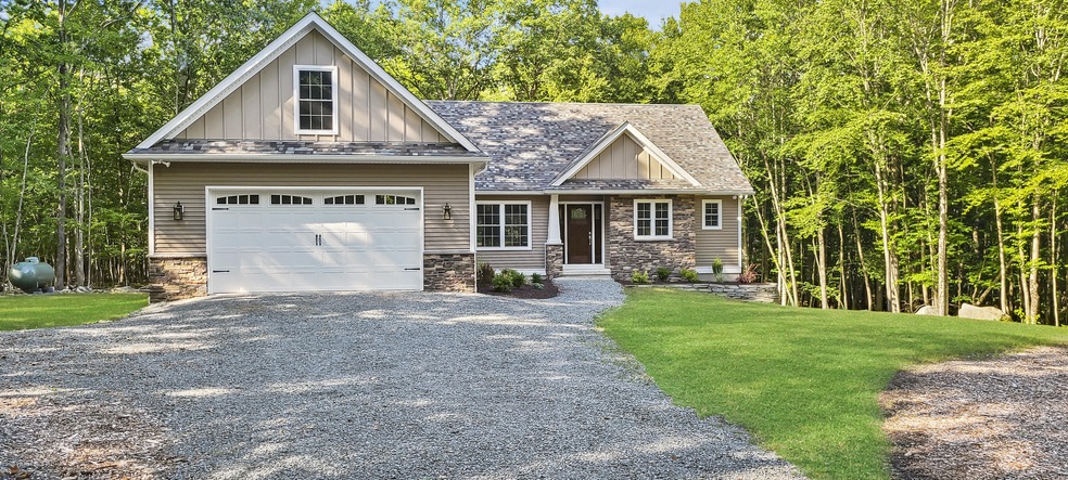 111 Privet Ln, Milford, PA 18337 - photo 1