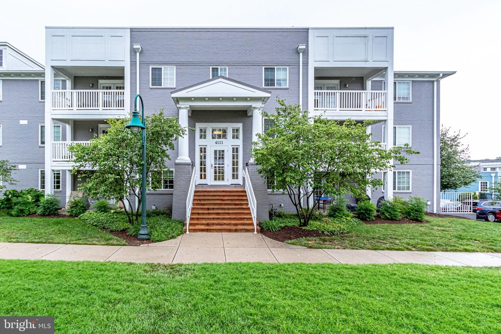 4111 S Four Mile Run Dr unit 203, Arlington, VA 22204 - photo 1
