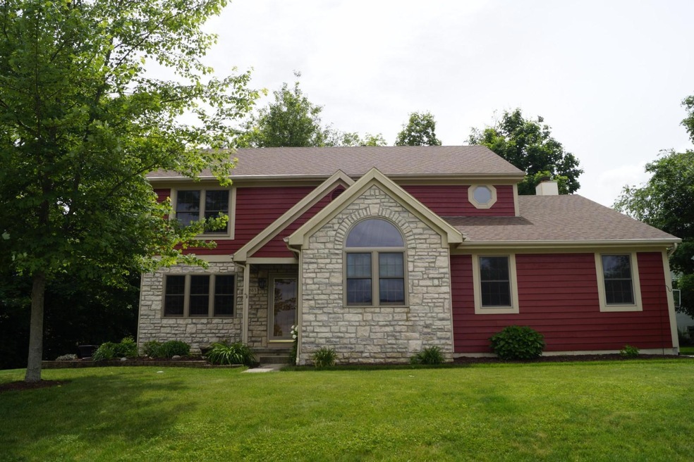 863 Wedgewood Dr, Marysville, OH 43040 - photo 1