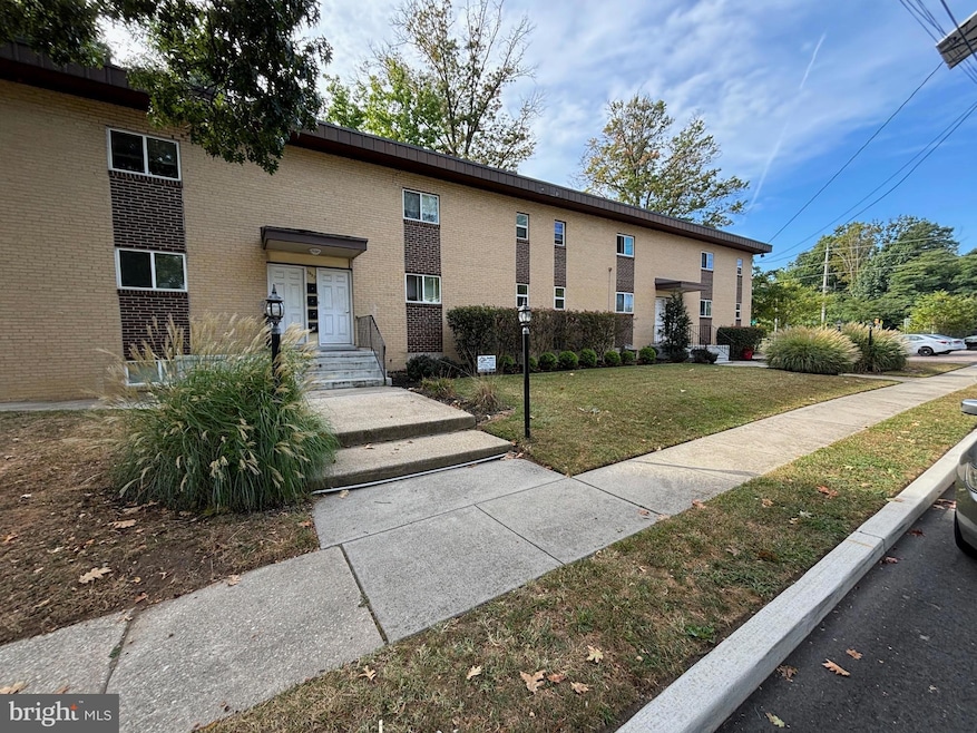 2032 Maple Ave unit 4, Haddon Heights, NJ 08035 - photo 1