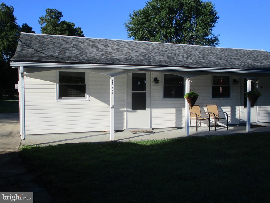 24066 N Patuxent Beach Rd, California, MD 20619 - photo 1