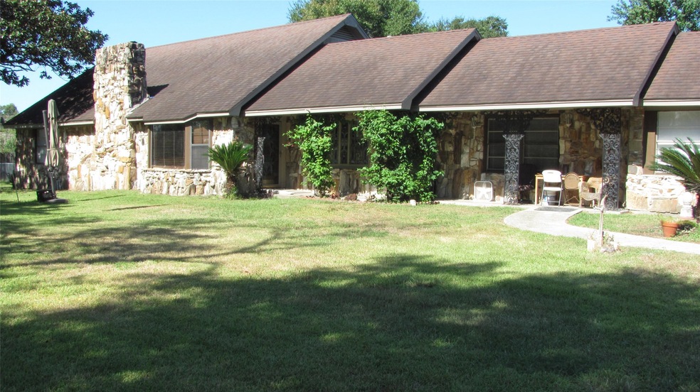 13501 Mobile St, Houston, TX 77015 - photo 1