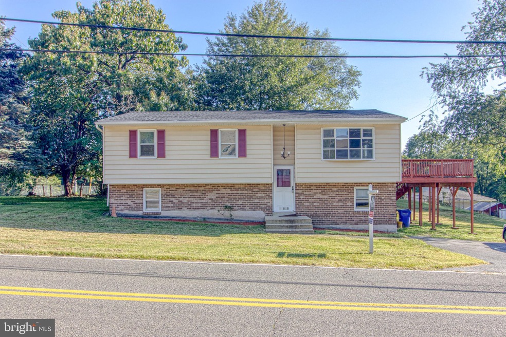12909 Duckettown Rd, Laurel, MD 20708 - photo 1