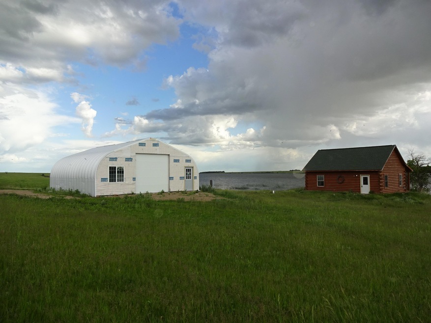cabin/shop