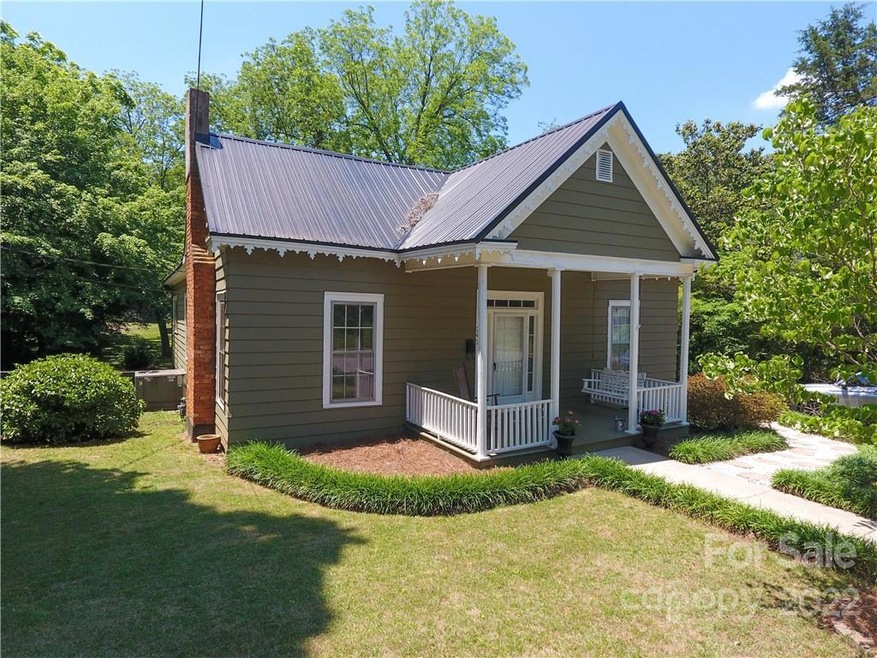 247 Kelly St, Statesville, NC 28677 - photo 1