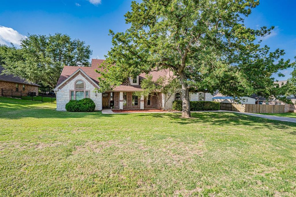 4703 Stoney Creek Ct, Granbury, TX 76049 - photo 1
