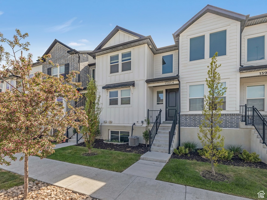 13954 S Champlin Peak Dr, Herriman, UT 84096 - photo 1