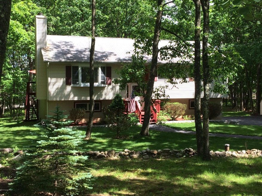 582 Catskill Dr, Effort, PA 18330 - photo 1