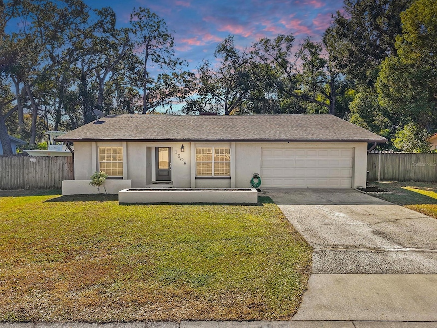 1909 Dove Field Place, Brandon, FL 33510 - photo 1