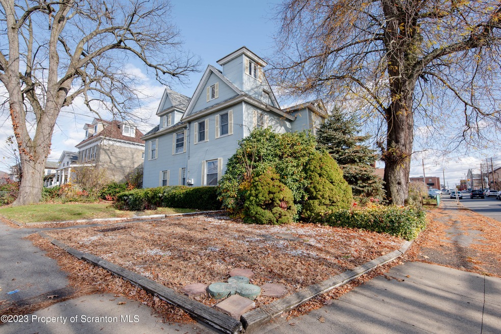 302 Oak St, Scranton, PA 18508 - photo 1