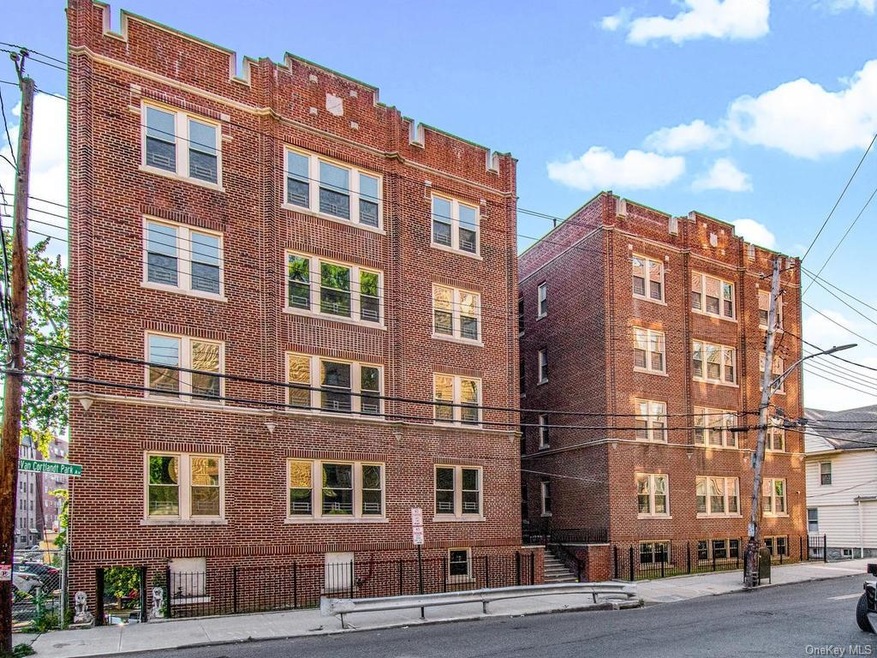 637 van Cortlandt Park Ave unit A, Yonkers, NY 10705 - photo 1