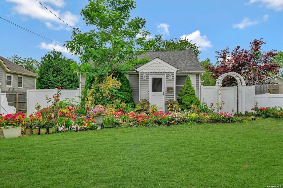 274 Cedar Ave, Patchogue, NY 11772 MLS ONE3489123