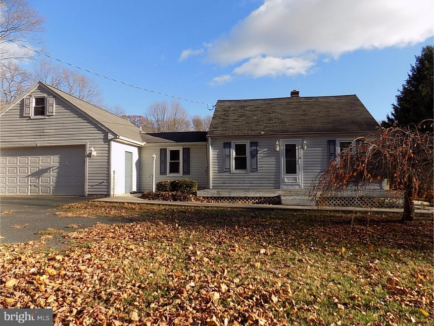 911 Englesville Hill Rd, Boyertown, PA 19512 - photo 1