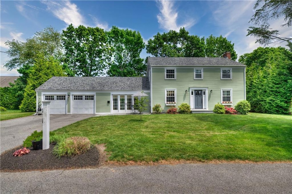 6 Alfred Dr, Barrington, RI 02806 - photo 1