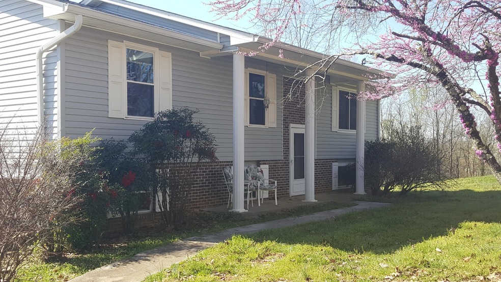 12600 Buttermilk Rd, Knoxville, TN 37932 - photo 1