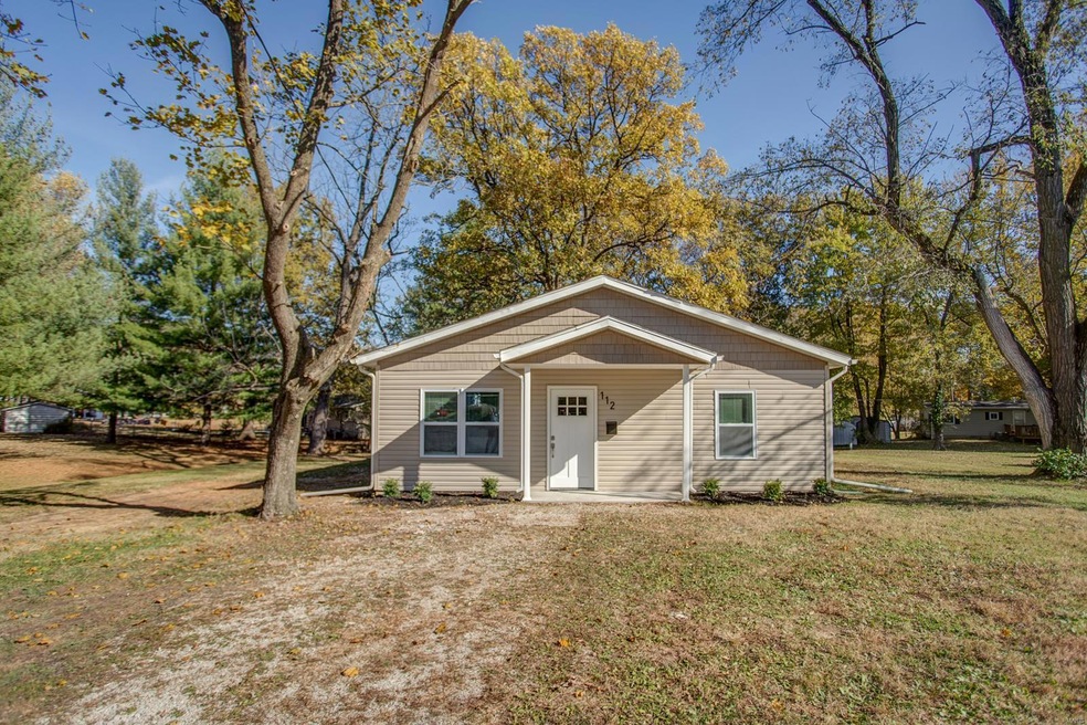 112 N Vine St, Freeburg, IL 62243 - photo 1