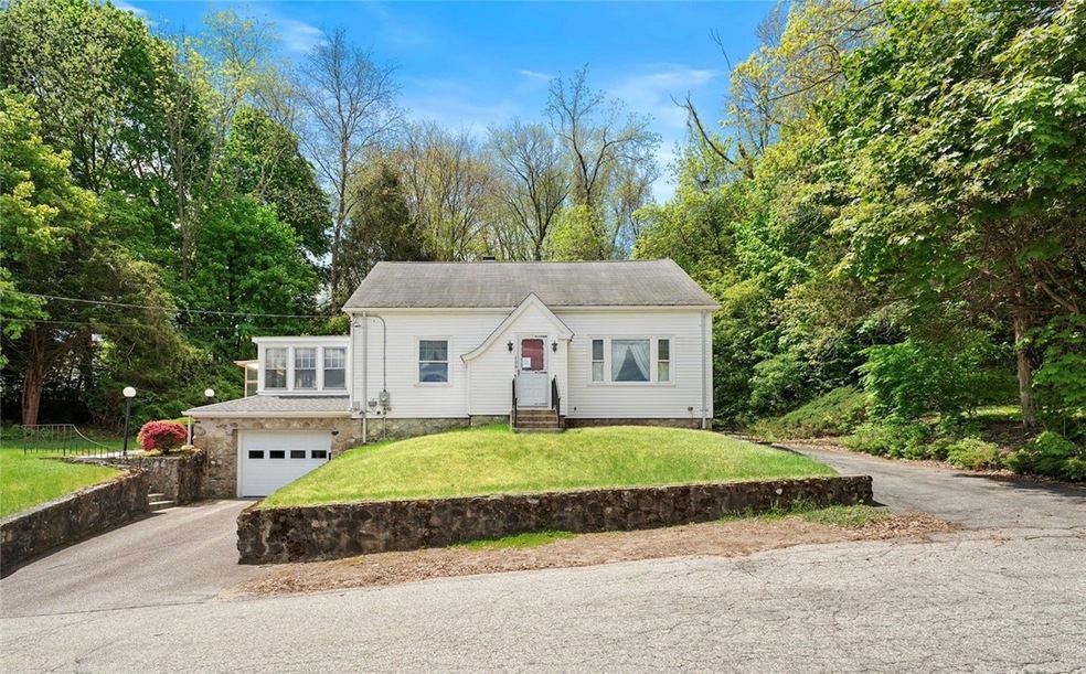 106 Pelletier Ave, Woonsocket, RI 02895 - photo 1