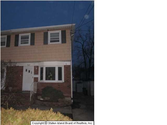 342 Fairbanks Ave, Staten Island, NY 10306 - photo 1