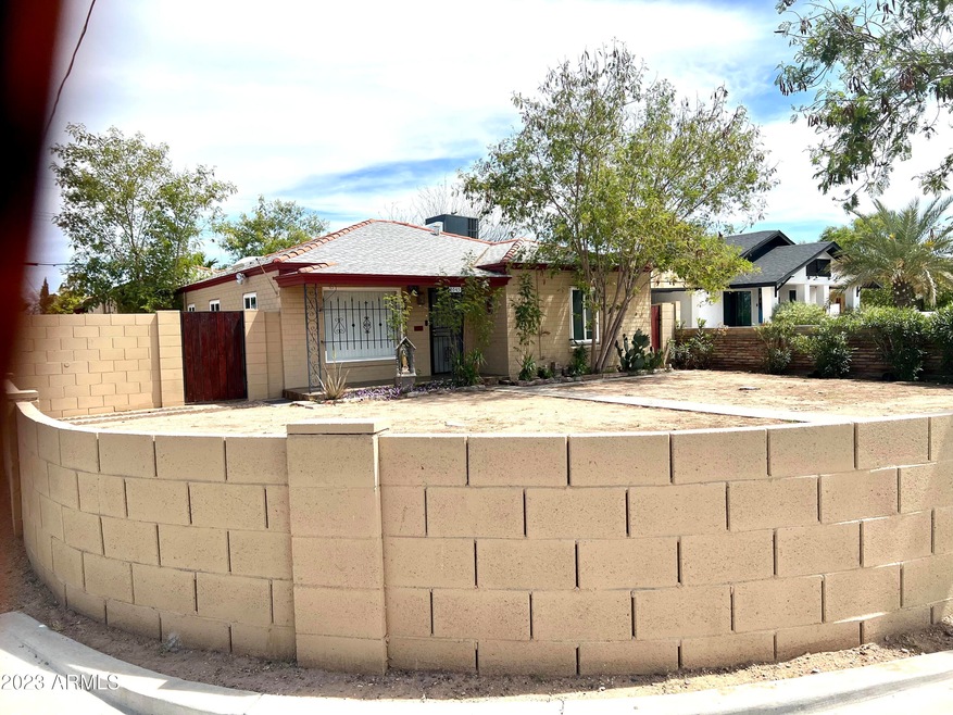 2045 N 21st Place, Phoenix, AZ 85006 - photo 1