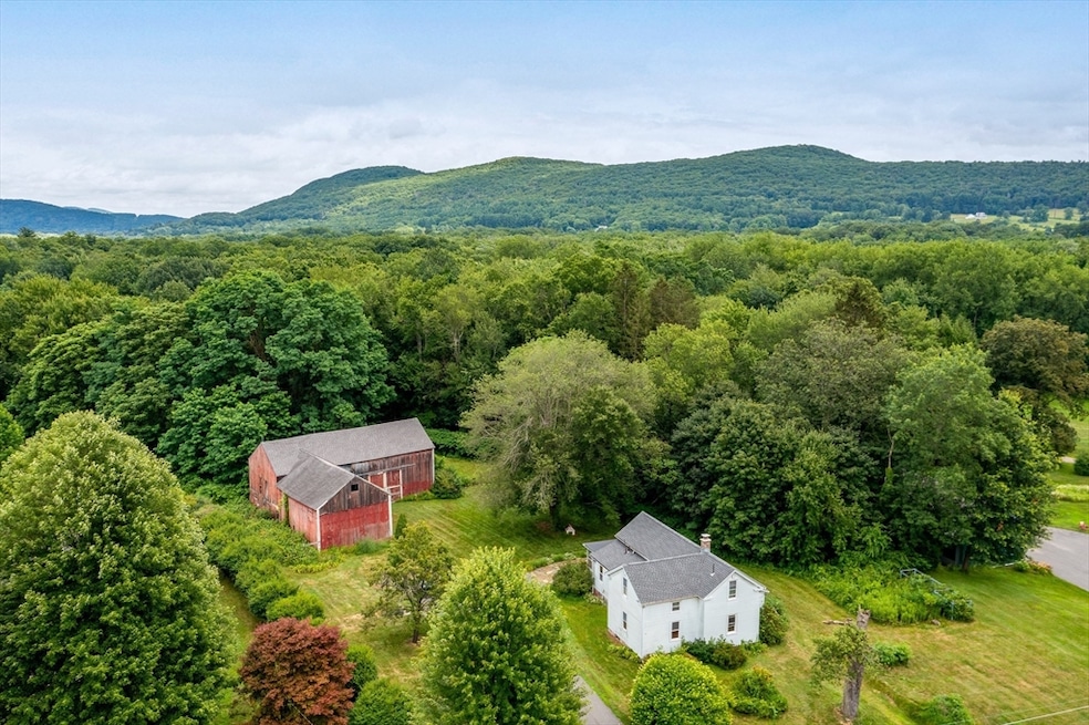 82 Lovefield St, Easthampton, MA 01027 - photo 1