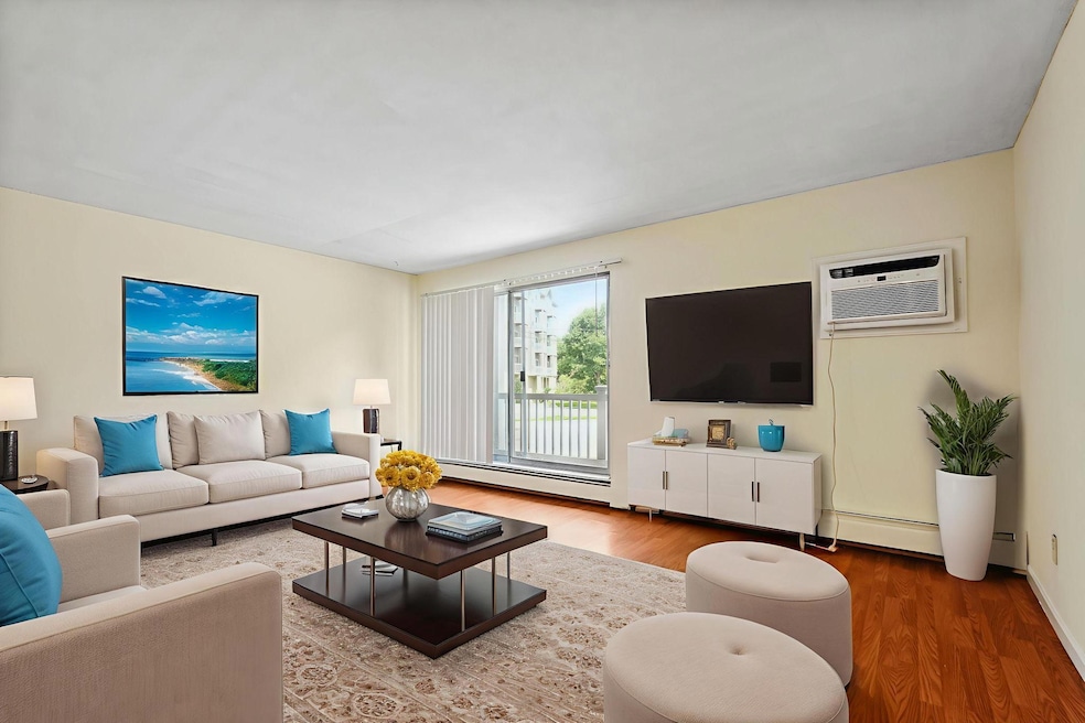 For Rent $1,195/month