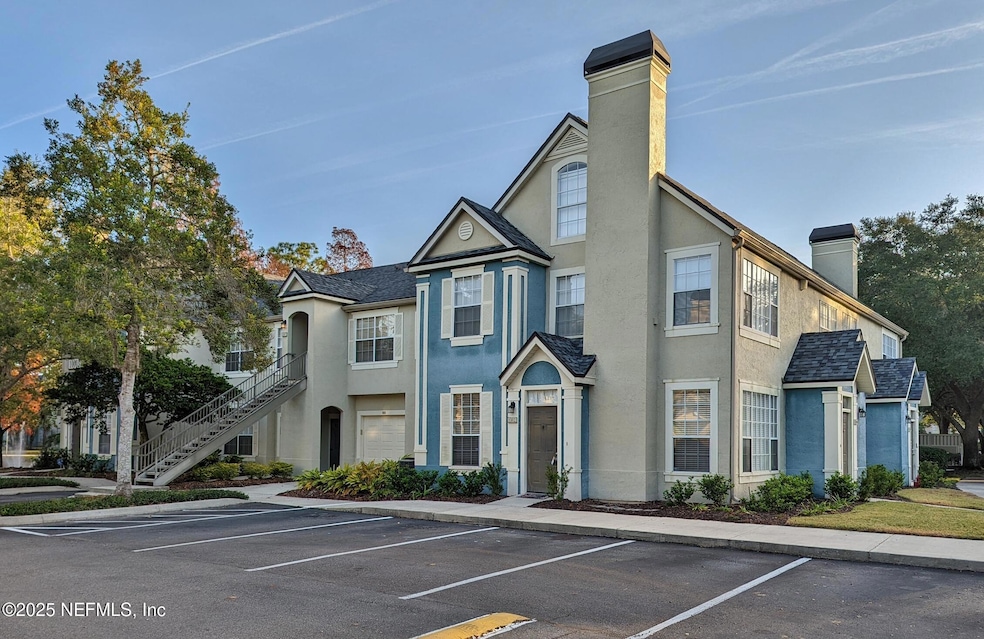 13700 Richmond Park Dr N unit 1002, Jacksonville, FL 32224 - photo 1