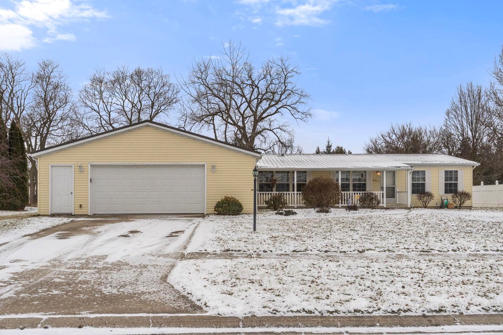 1006 N Franklin St, Garrett, IN 46738 - photo 1