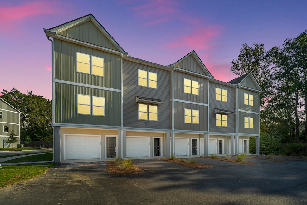 211 Cache Ct.