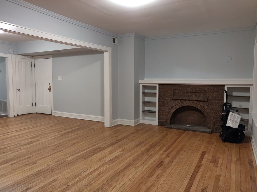 6604 Roosevelt Rd unit 2F, Oak Park, IL 60304 - photo 1