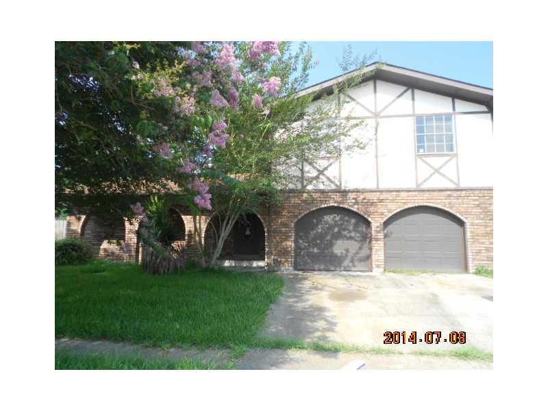 4049 Delery Dr, Marrero, LA 70072 - photo 1