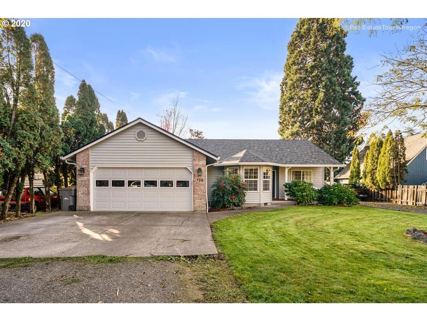 720 Sierra Vista Dr, Newberg, OR 97132 - photo 1