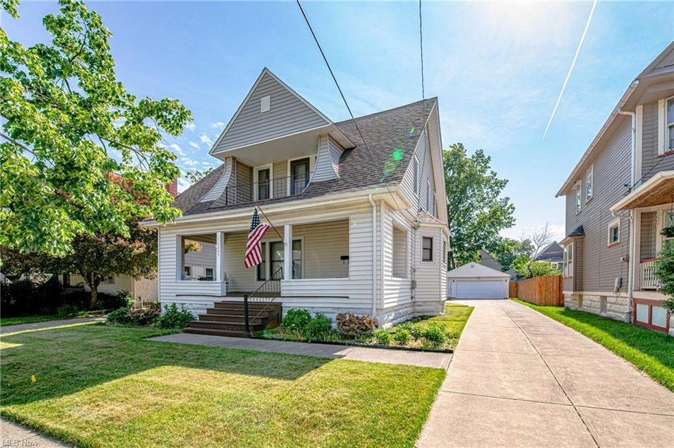 Welcome to 1493 Mars Ave, in the heart of Lakewood