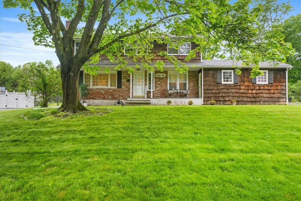 31 Lombardi Dr, New City, NY 10956 - photo 1