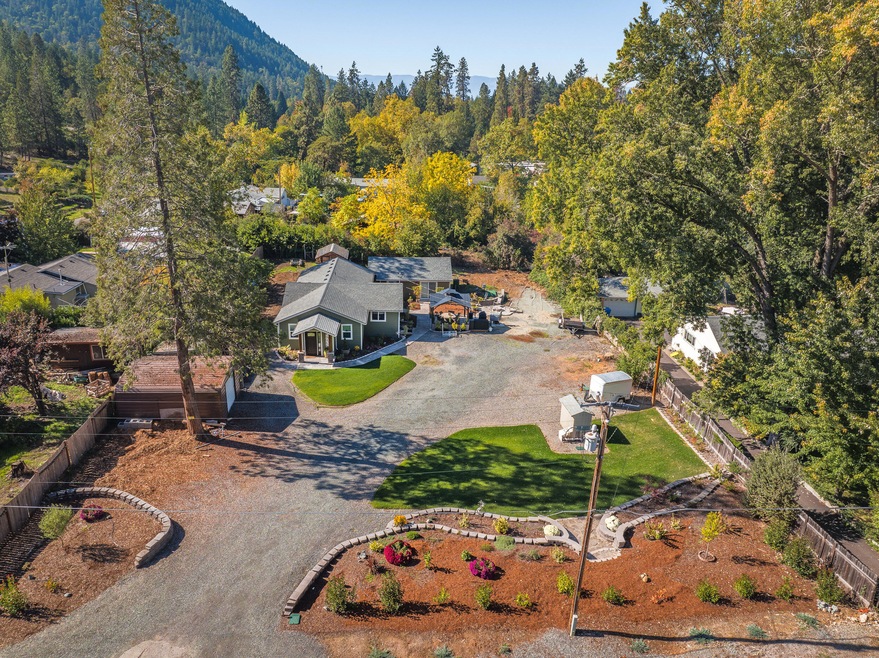 160GordonWay-047