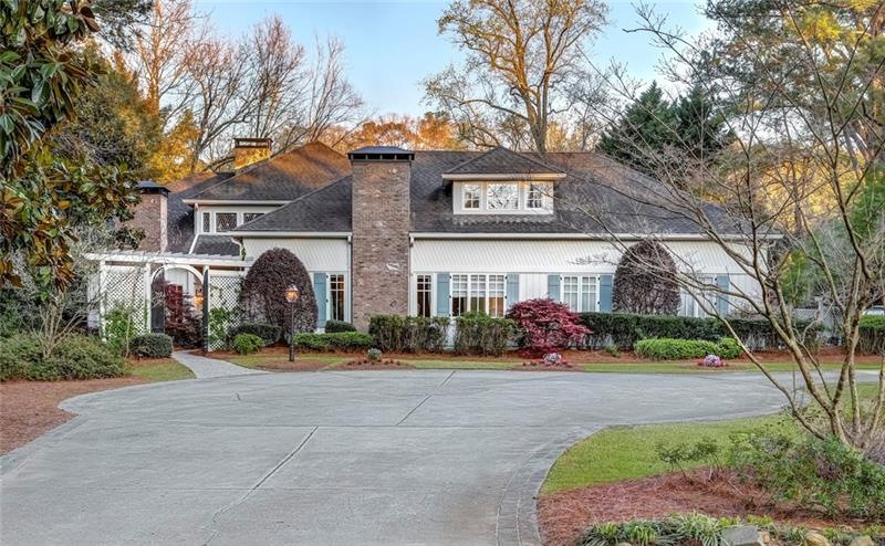Atlanta Country Club Estates is located off Paper 