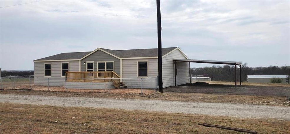 121 Barnes Dr, Decatur, TX 76234 - photo 1