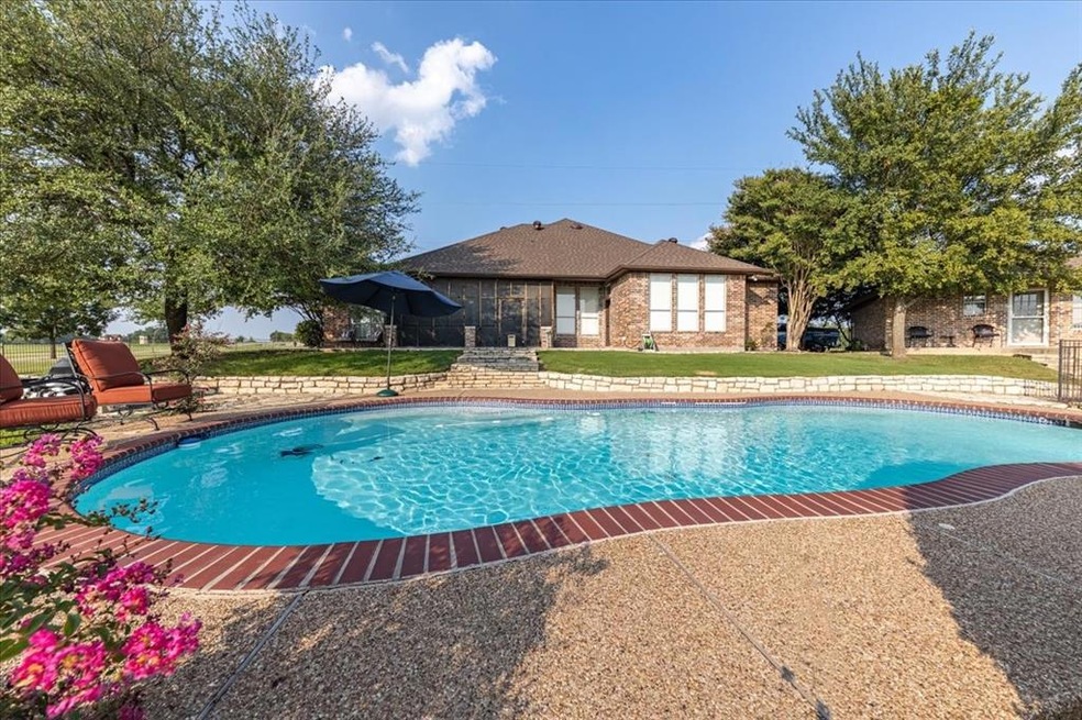 1600 Teller Bell Ln, Granbury, TX 76049 - photo 1