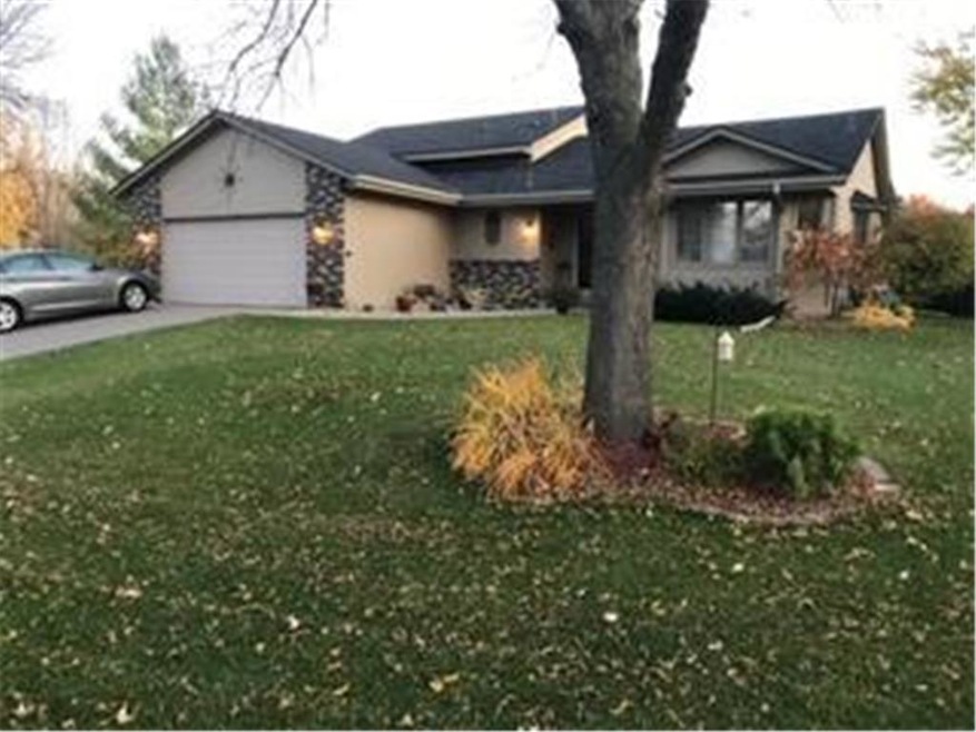 thumbnail_Front Yard.2