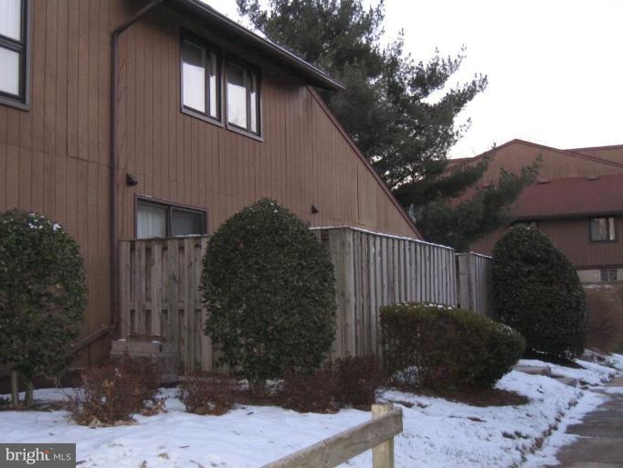 534 Glen Ct unit 30B, Glen Burnie, MD 21061 - photo 1