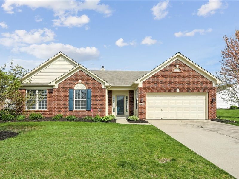 12875 Chorleywood Cir, Fishers, IN 46037 - photo 1