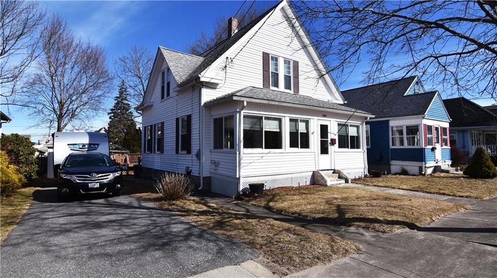 80 Newport St, Woonsocket, RI 02895 - photo 1