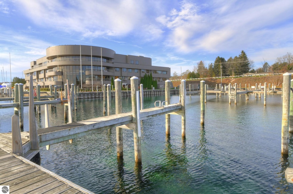 12755 S Marina Village Dr unit 130, Traverse City, MI 49684 - photo 1