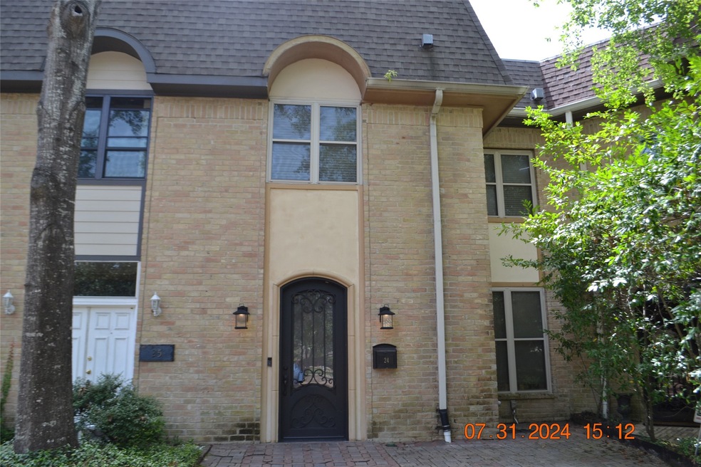 24 Bayou Pointe Dr, Houston, TX 77063 - photo 1